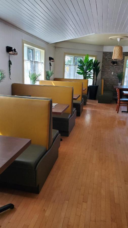 Hotel Fleurs Karaibes Saint-Alexandre-de-Kamouraska Exteriér fotografie
