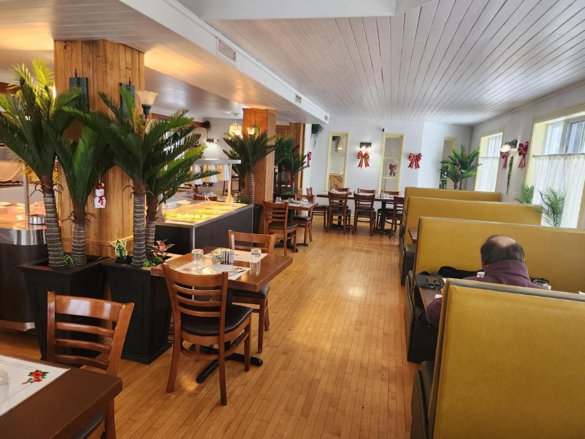 Hotel Fleurs Karaibes Saint-Alexandre-de-Kamouraska Exteriér fotografie
